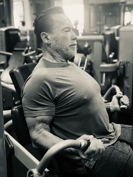 Home workout visual from Arnold's Pump Club Training at home newsletter